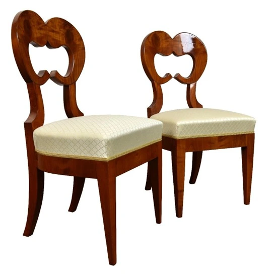 Dwa krzesła biedermeier, czereśnia